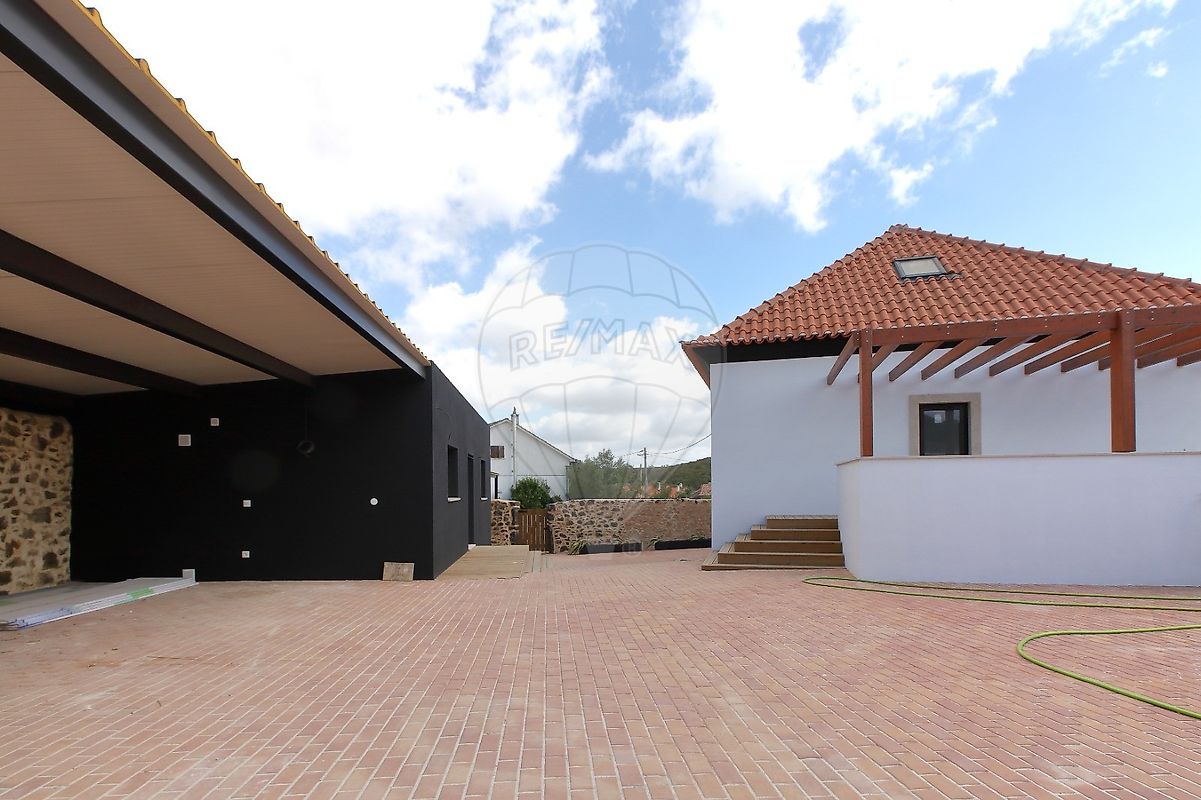 Moradia - Nossa Senhora Misericórdias, Ourém, Santarém