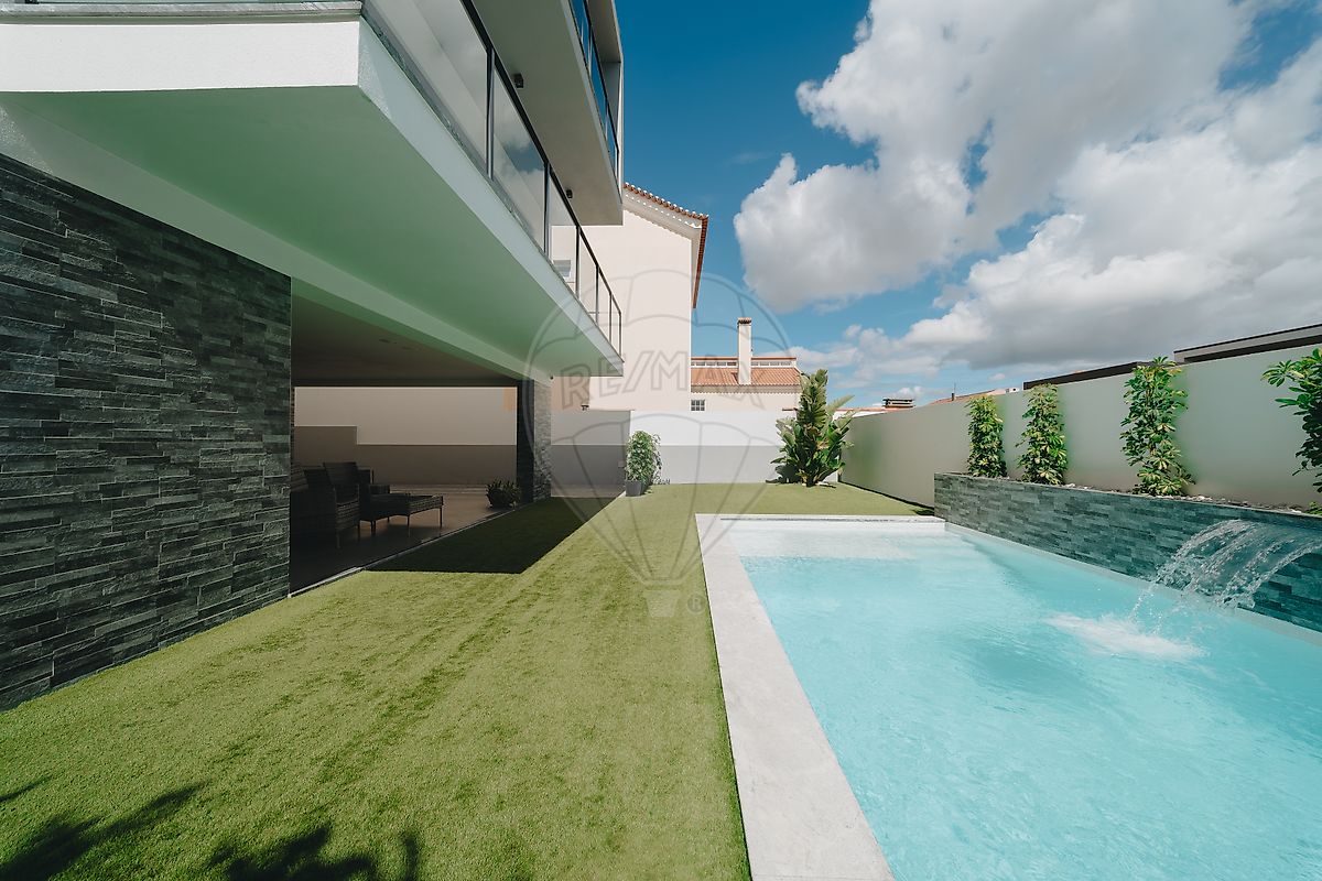 Apartamento T4 à venda em Odivelas