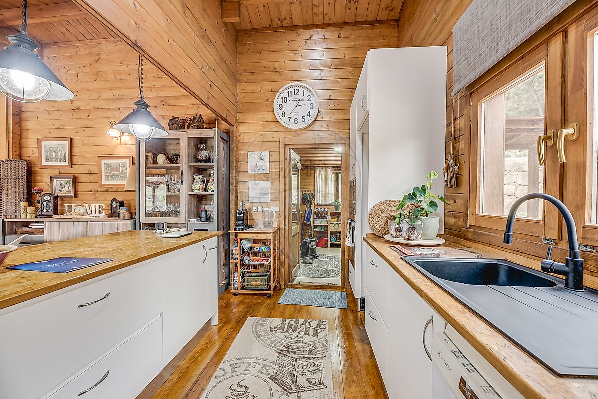 listing 121511380-159 picture-0