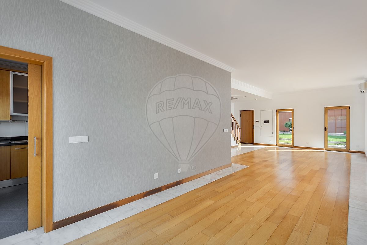 listing 121511119-165 picture-0