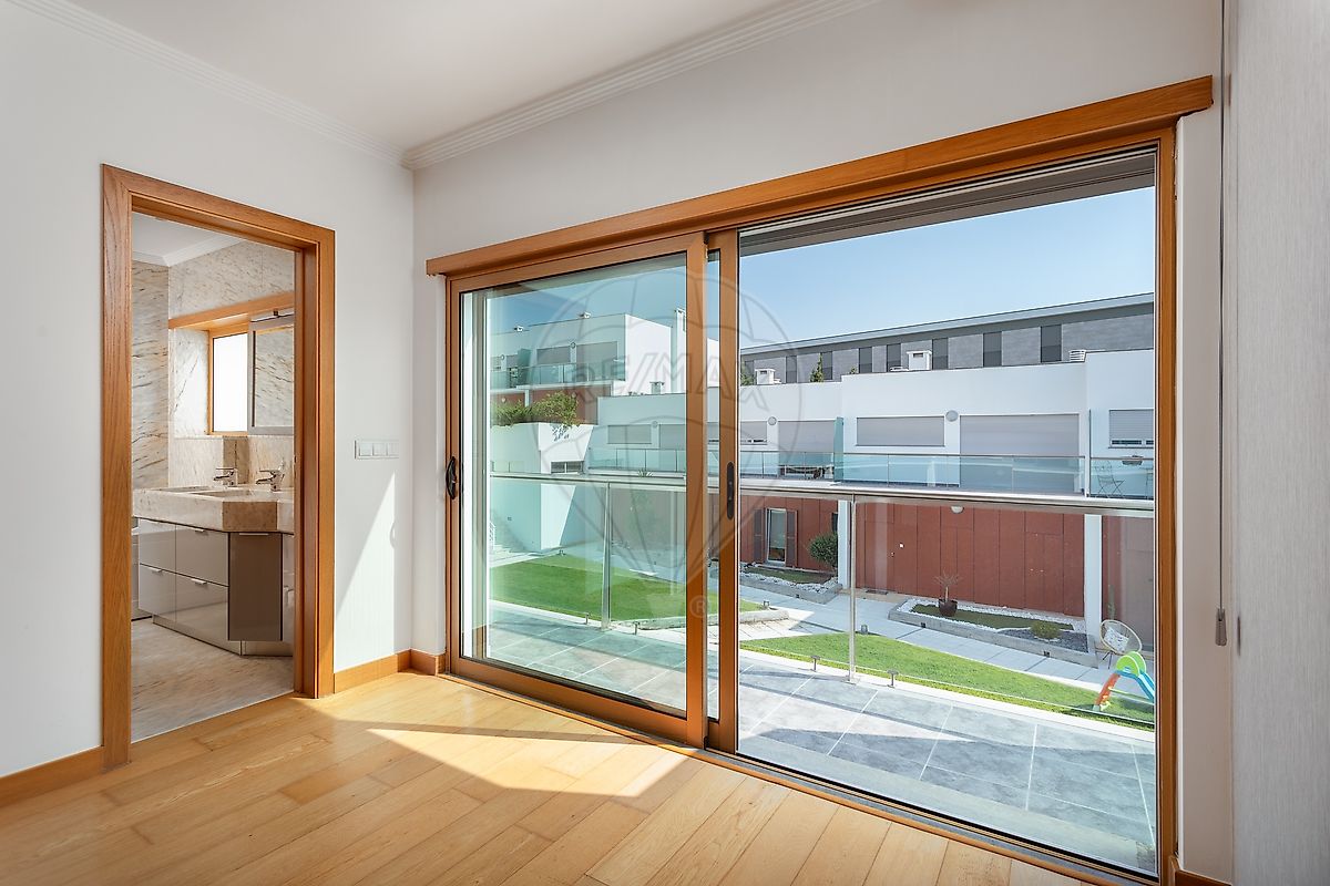 listing 121511119-165 picture-0