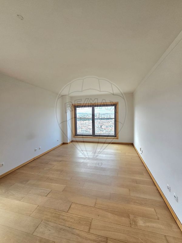 listing 121511515-16 picture-0