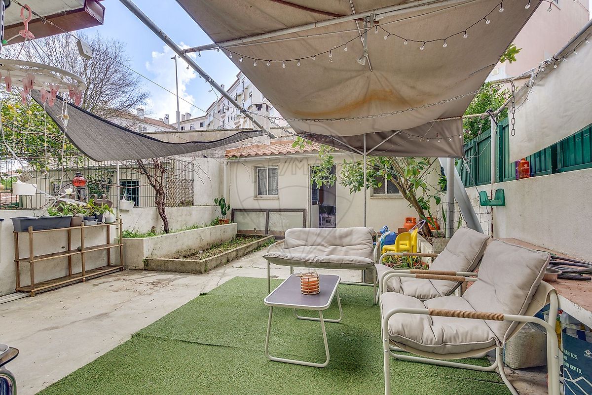 Apartamento T2 à venda em Loures