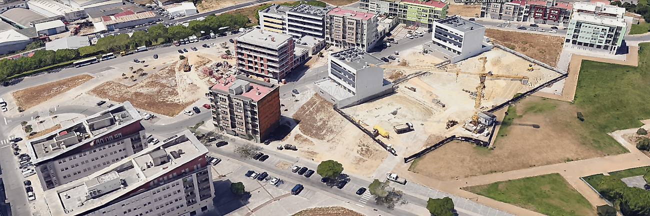 Terreno à venda em Loures