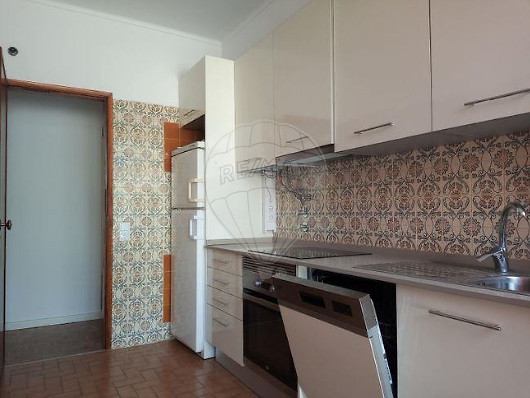 Apartamento T3 para arrendar em Oeiras