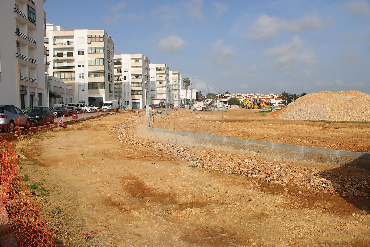Terreno à venda em Lagoa (Algarve)