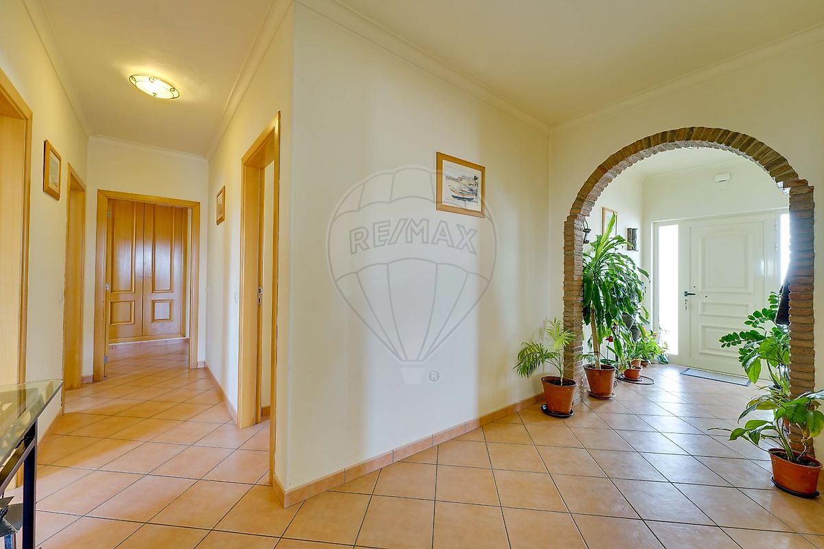 listing 121601208-57 picture-0