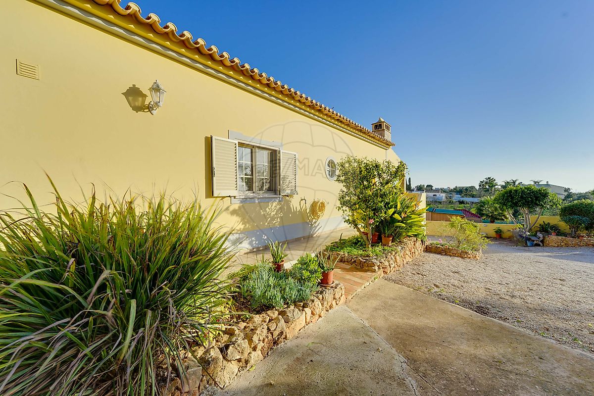 listing 121601208-57 picture-0