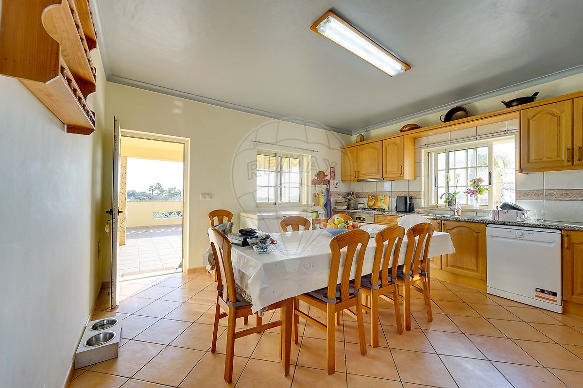 listing 121601208-57 picture-0