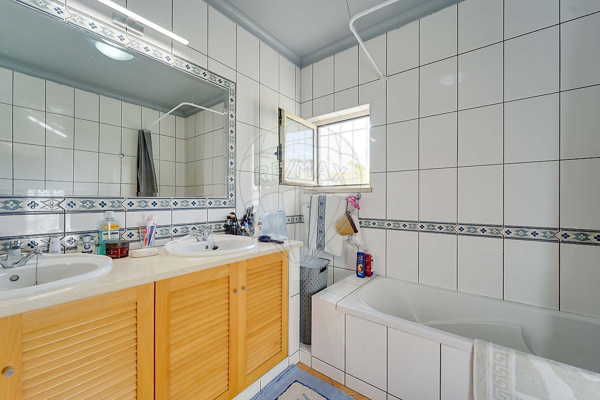 listing 121601208-57 picture-0