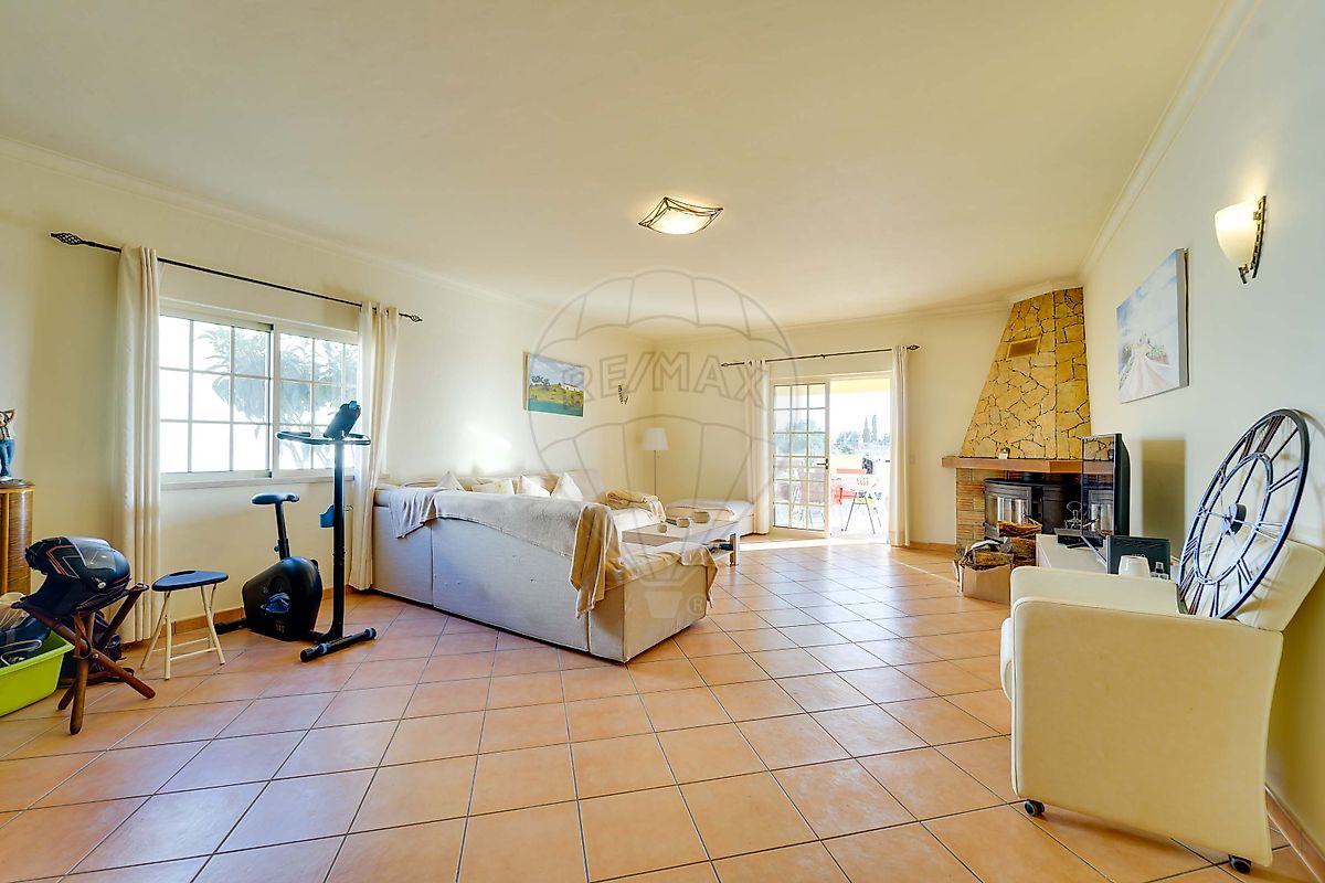 listing 121601208-57 picture-0