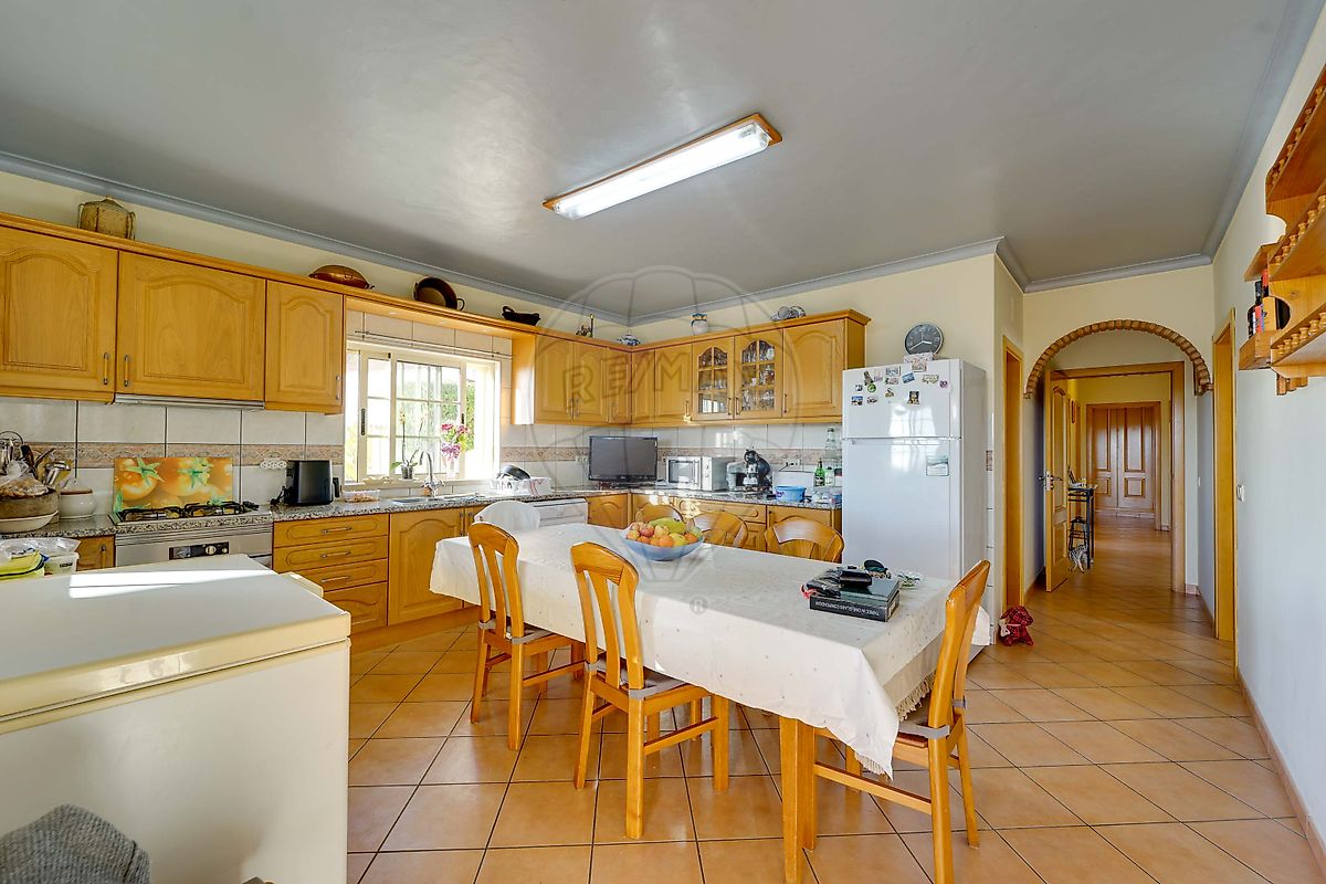 listing 121601208-57 picture-0