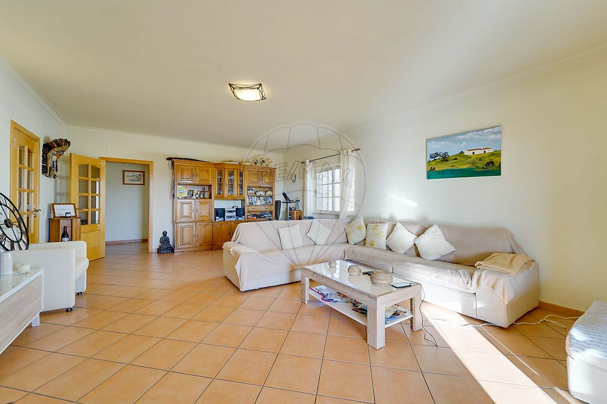 listing 121601208-57 picture-0