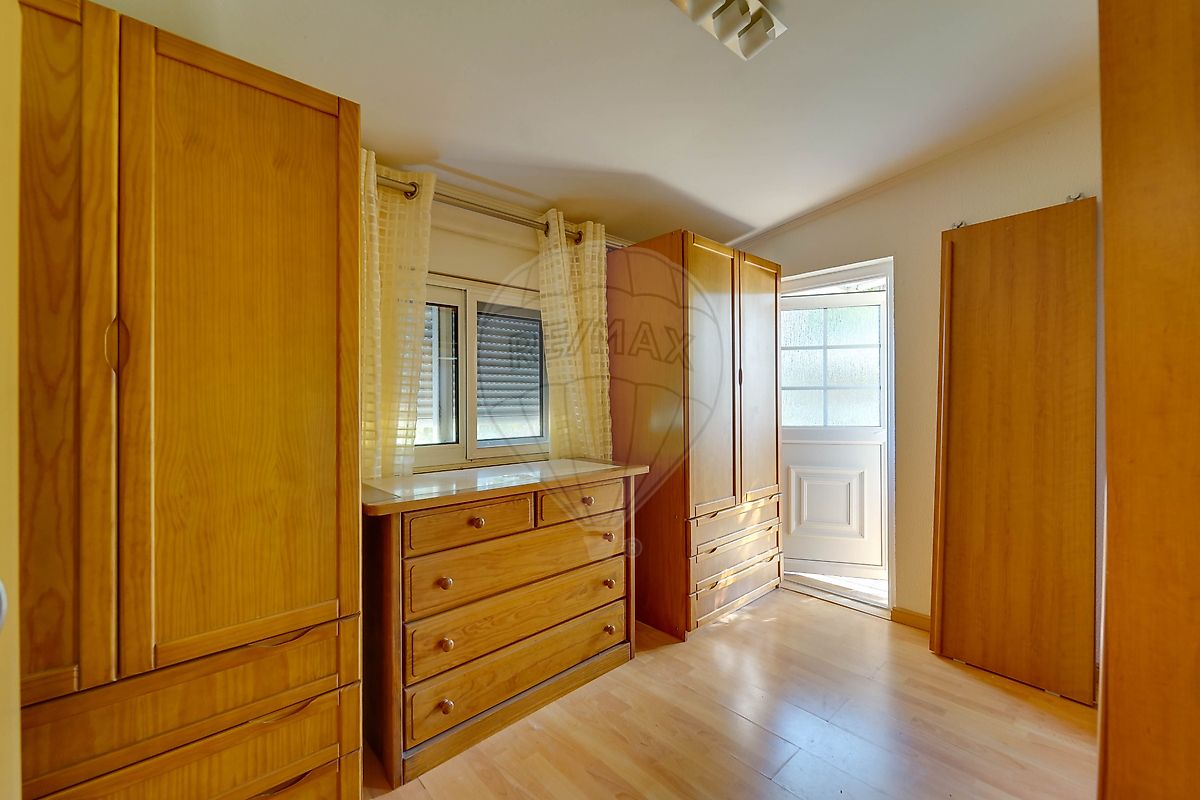 listing 121601119-210 picture-0