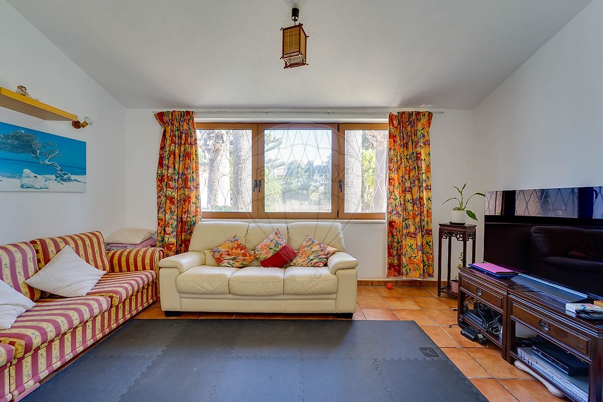 listing 121601119-210 picture-0