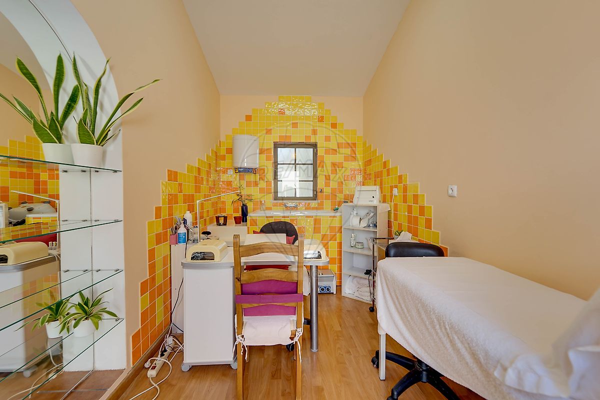 listing 121601119-210 picture-0