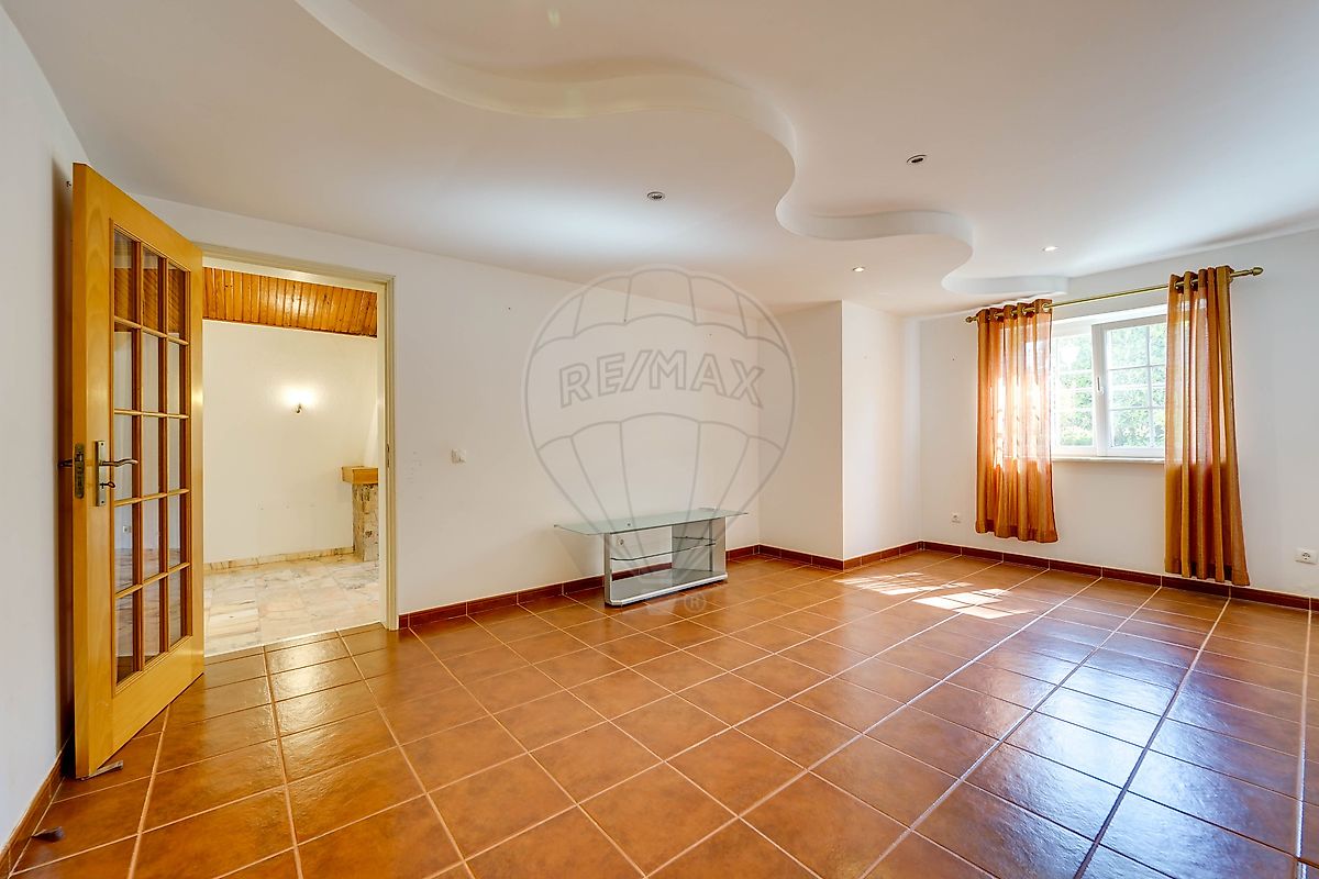 listing 121601119-210 picture-0