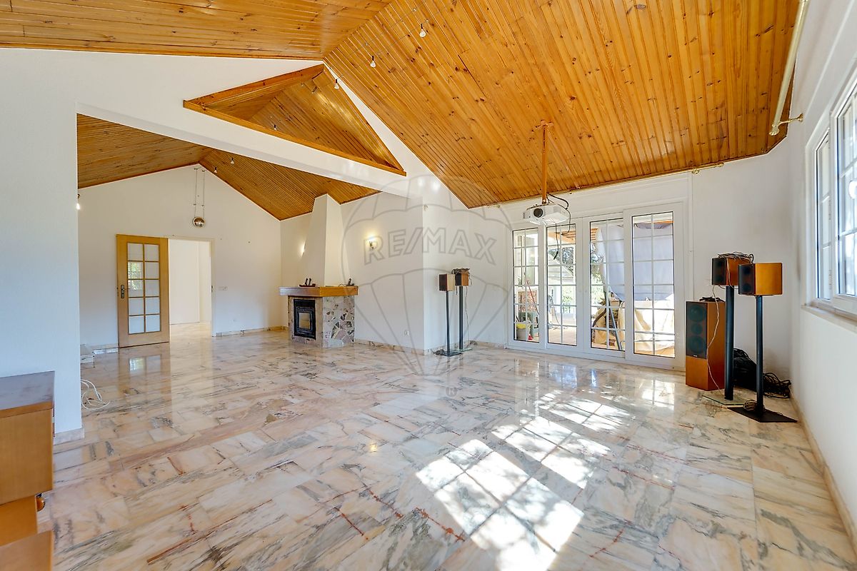 listing 121601119-210 picture-0