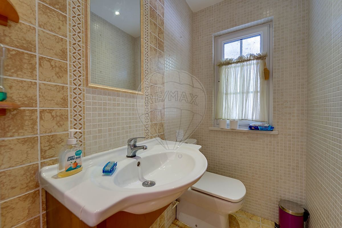 listing 121601119-210 picture-0