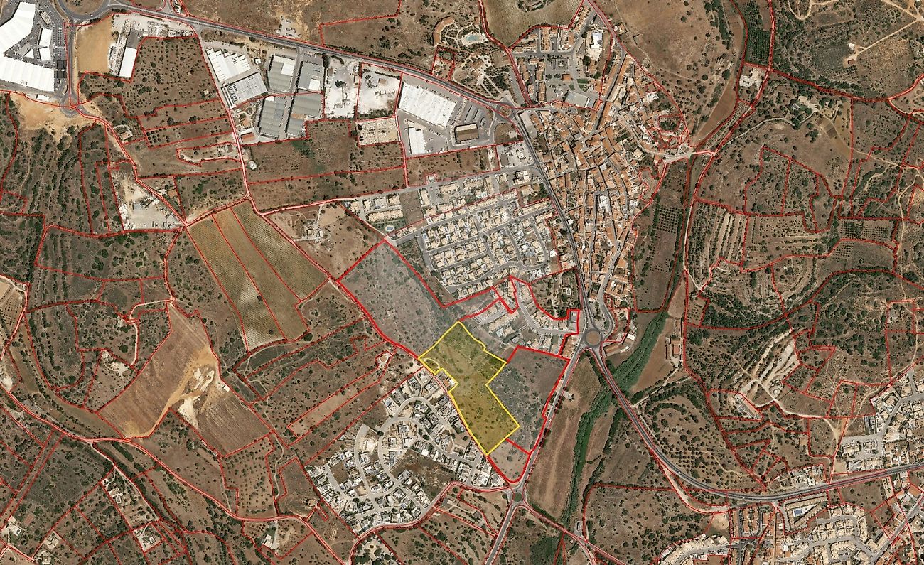 Terreno à venda em Silves