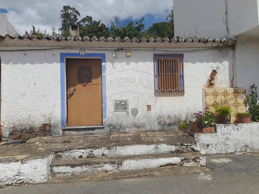 Moradia - Santana da Serra, Ourique, Beja