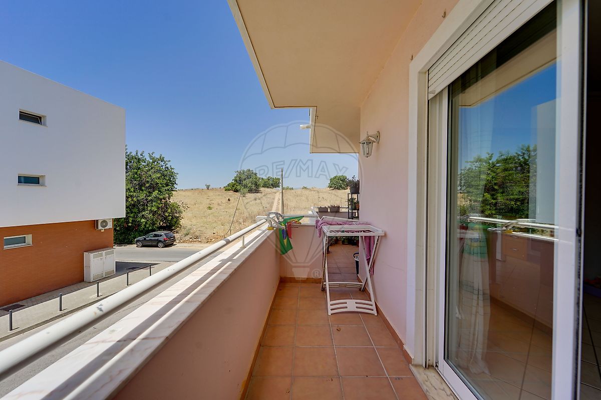 Apartamento T2 à venda em Estômbar e Parchal, Lagoa — foto 9