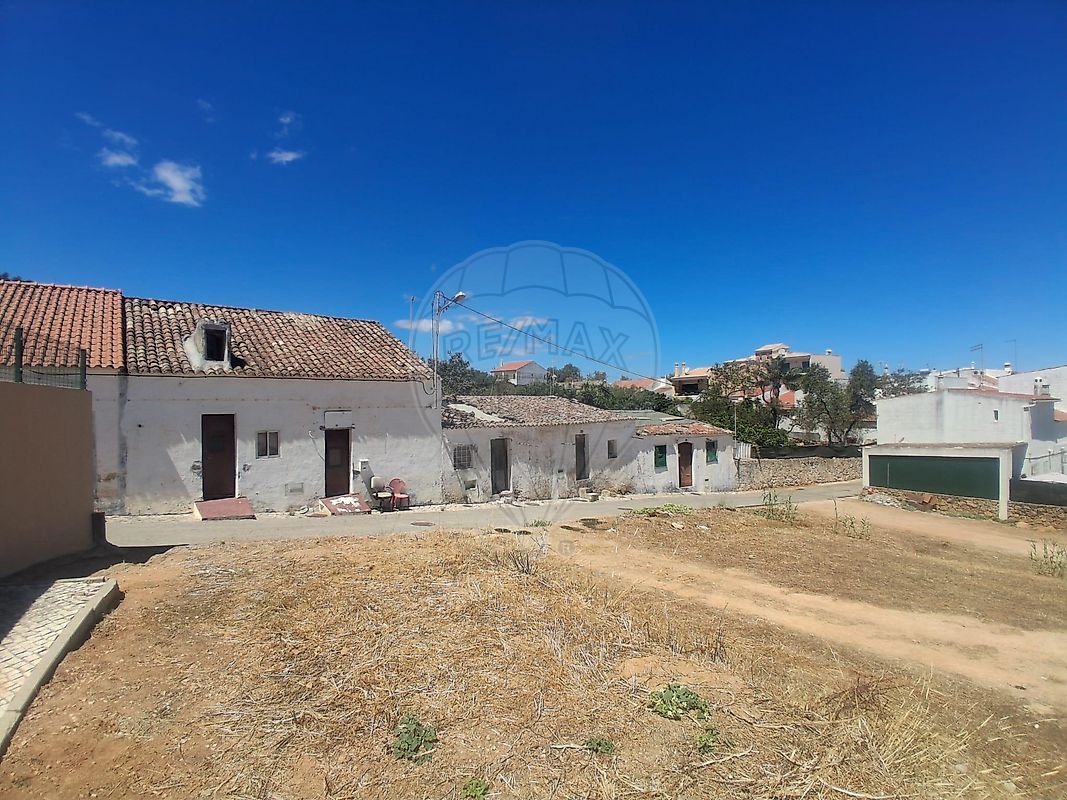 Apartamento T19 à venda em Silves