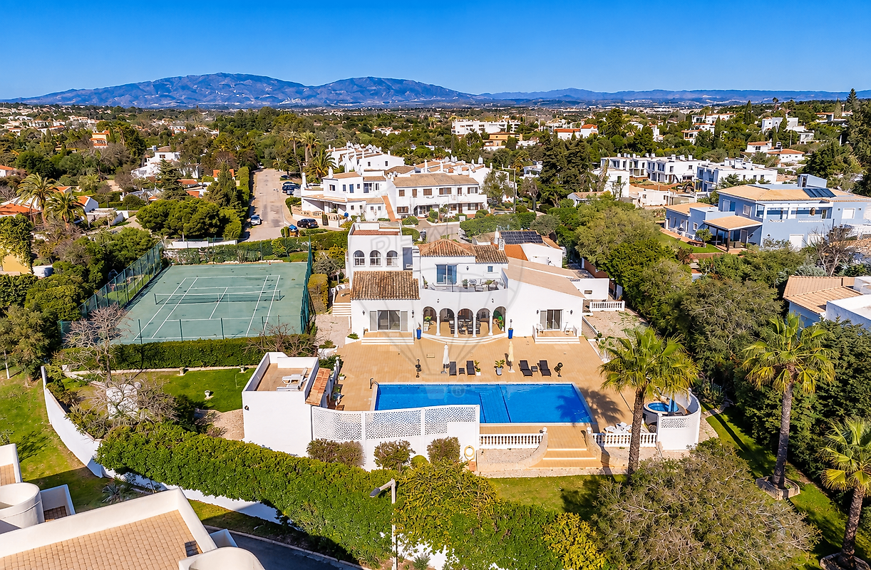 Apartamento T6 à venda em Lagoa (Algarve)