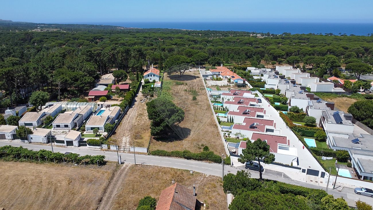 Land for sale in Sesimbra, Portugal — €975,000
