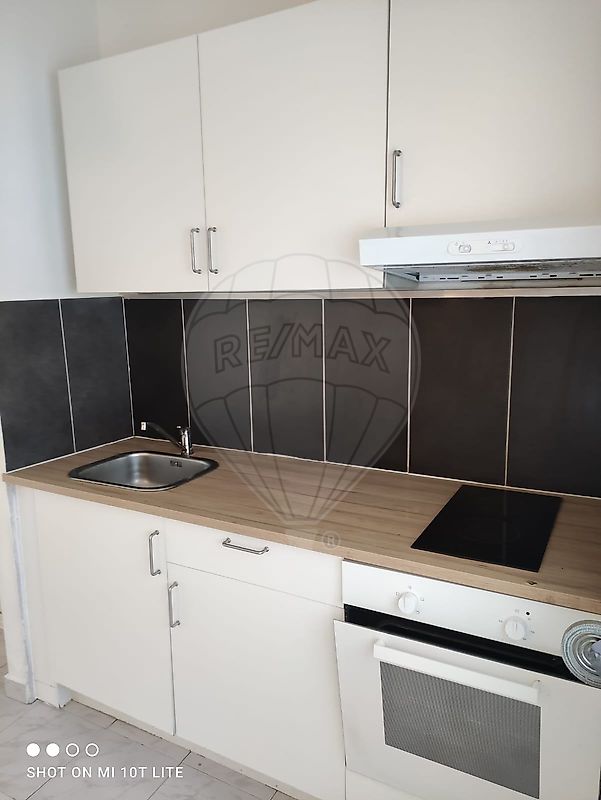 Apartamento à venda em Amadora
