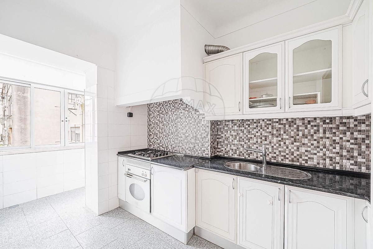 Apartamento T2 em Queluz e Belas 4