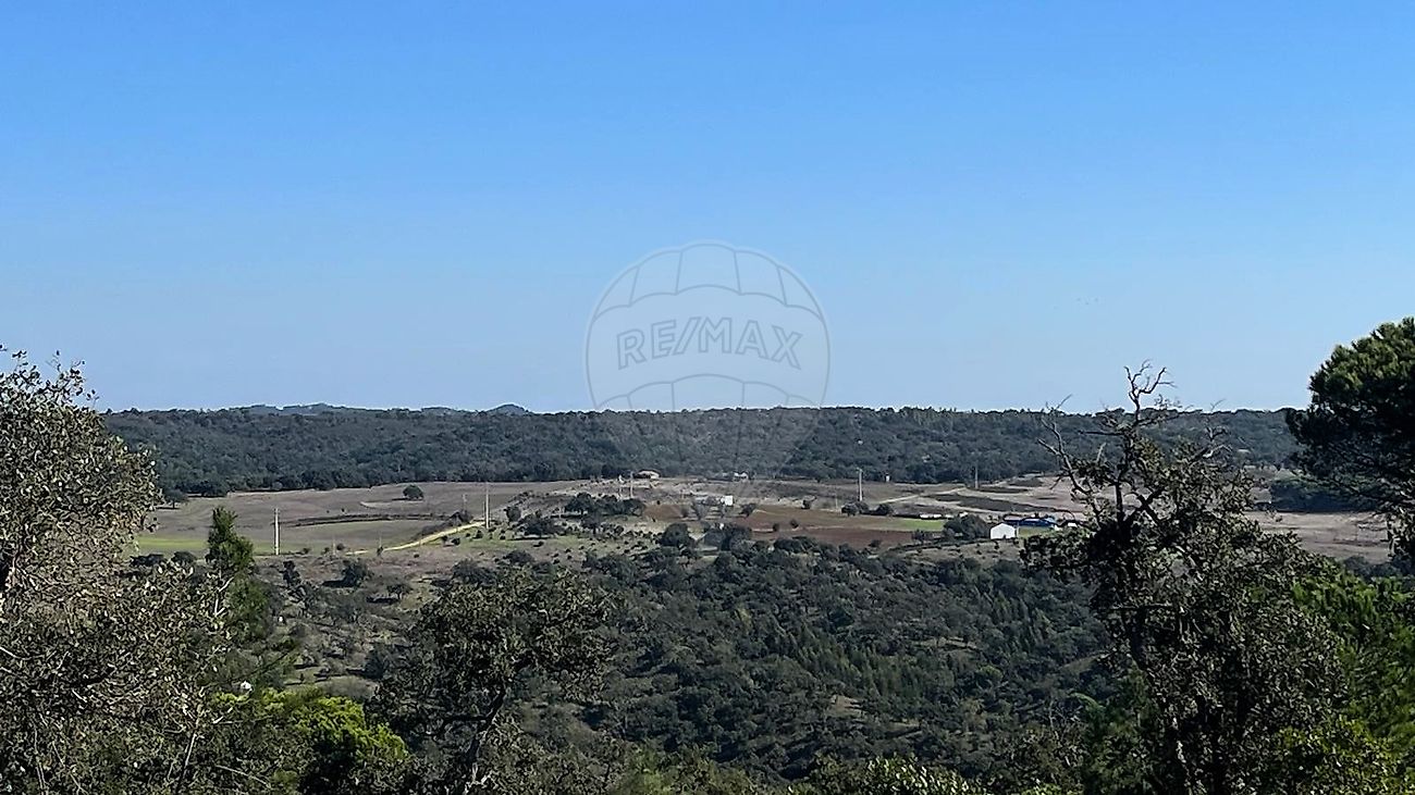 Land for sale in Santiago do Cacém, Portugal — €590,000