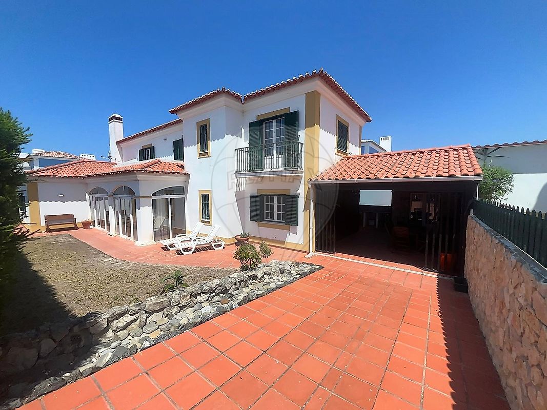 Moradia T4 para venda
