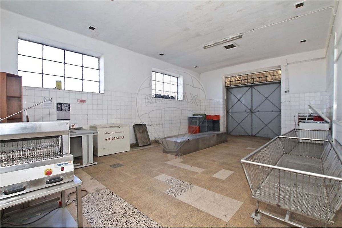 listing 121701423-68 picture-0