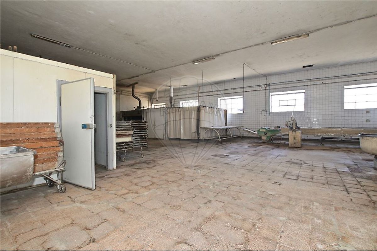 listing 121701423-68 picture-0