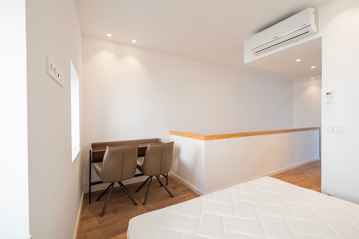 listing 121701262-202 picture-0