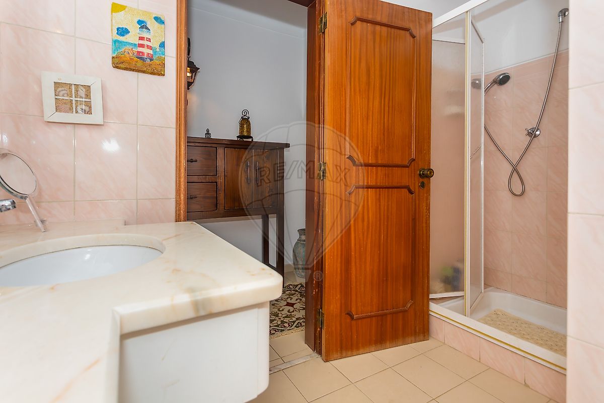 listing 121701472-16 picture-0