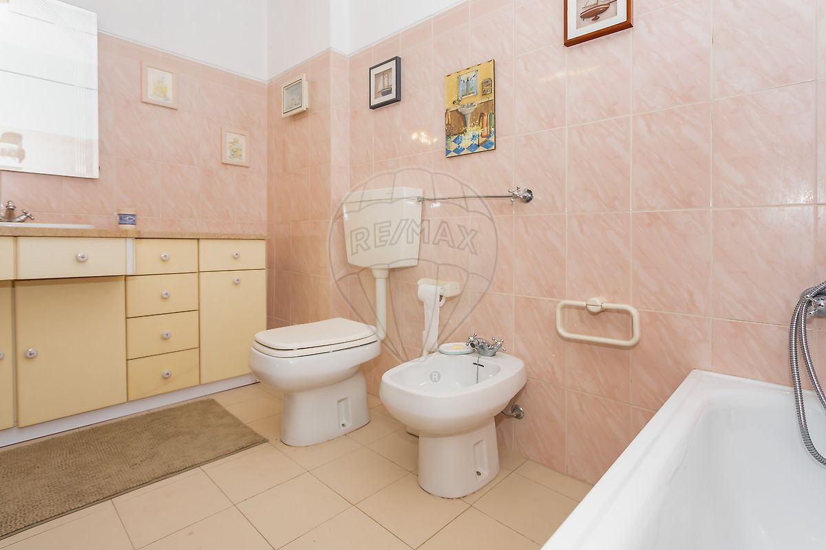 listing 121701472-16 picture-0