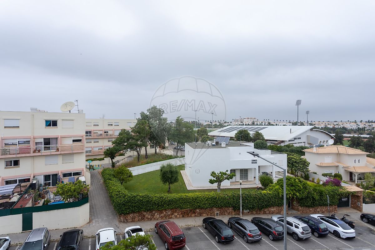 listing 121701472-16 picture-0