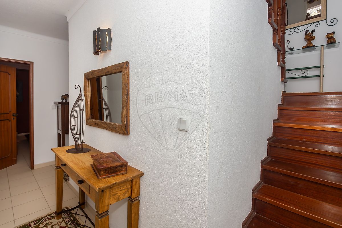 listing 121701472-16 picture-0