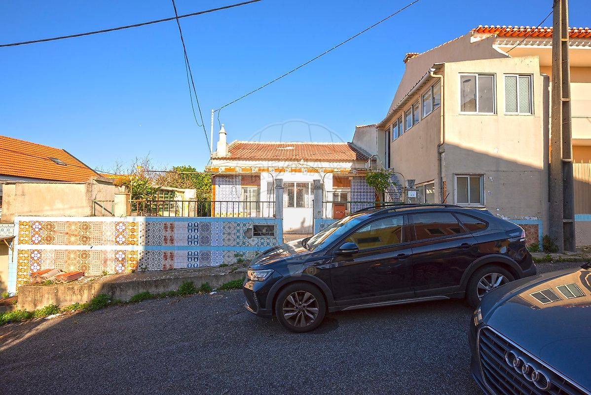 Moradia T4 à venda em Odivelas