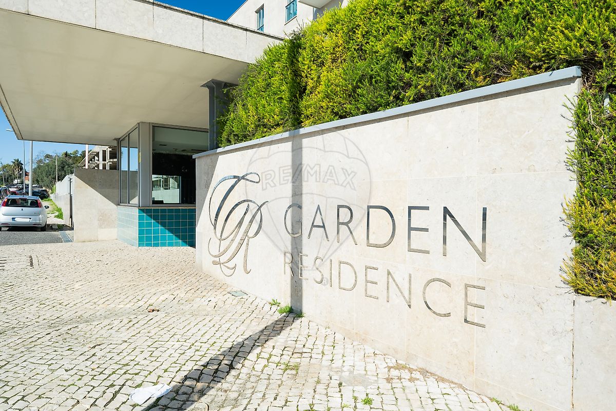 Apartamento T5 à venda em Loures