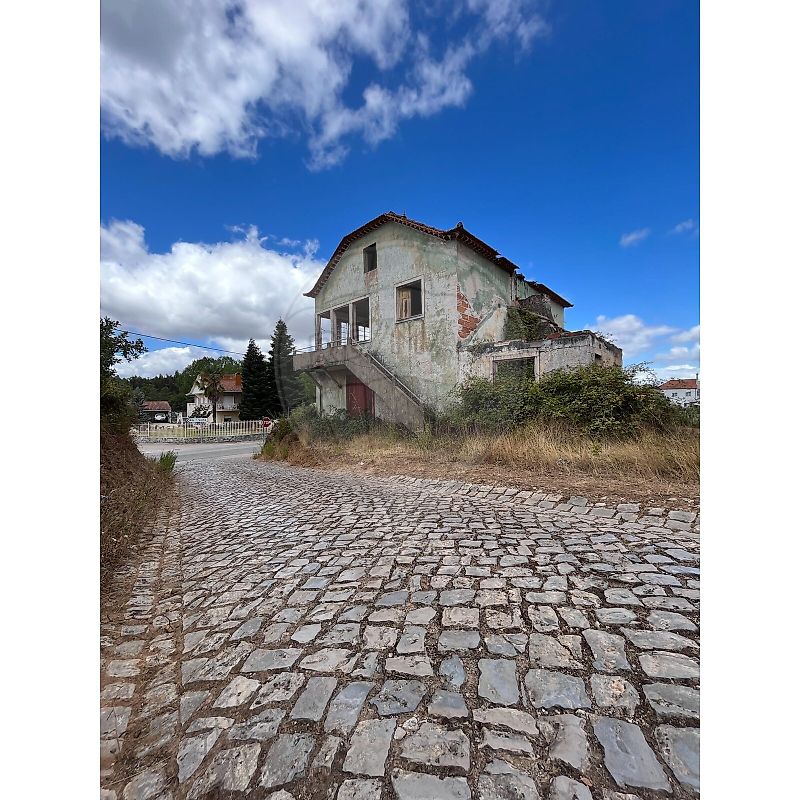 Moradia - Maçãs de Dona Maria, Alvaiázere, Leiria
