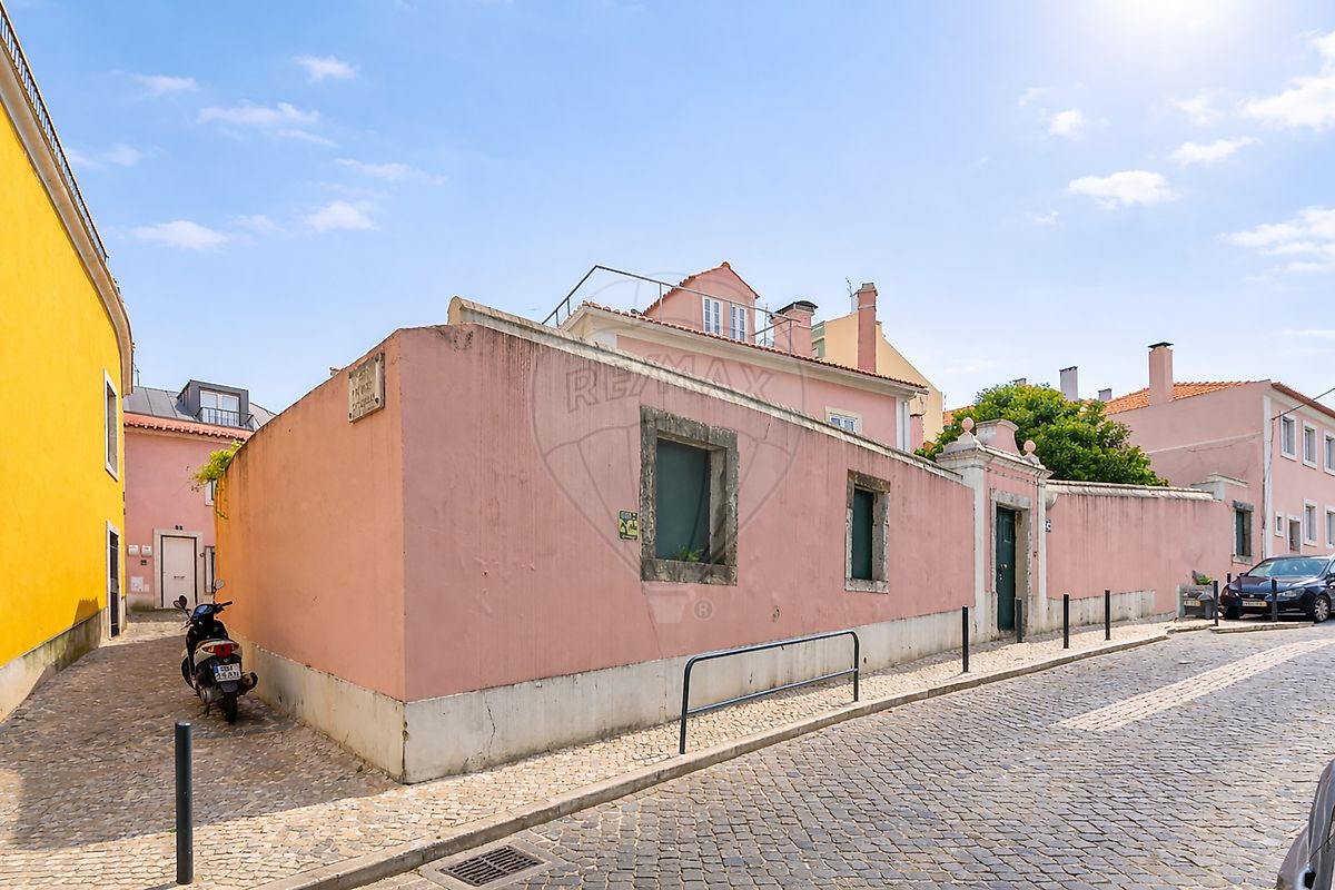 Prédio T10 à venda em Lisboa