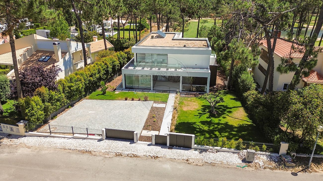 Apartamento T6 à venda em Almada