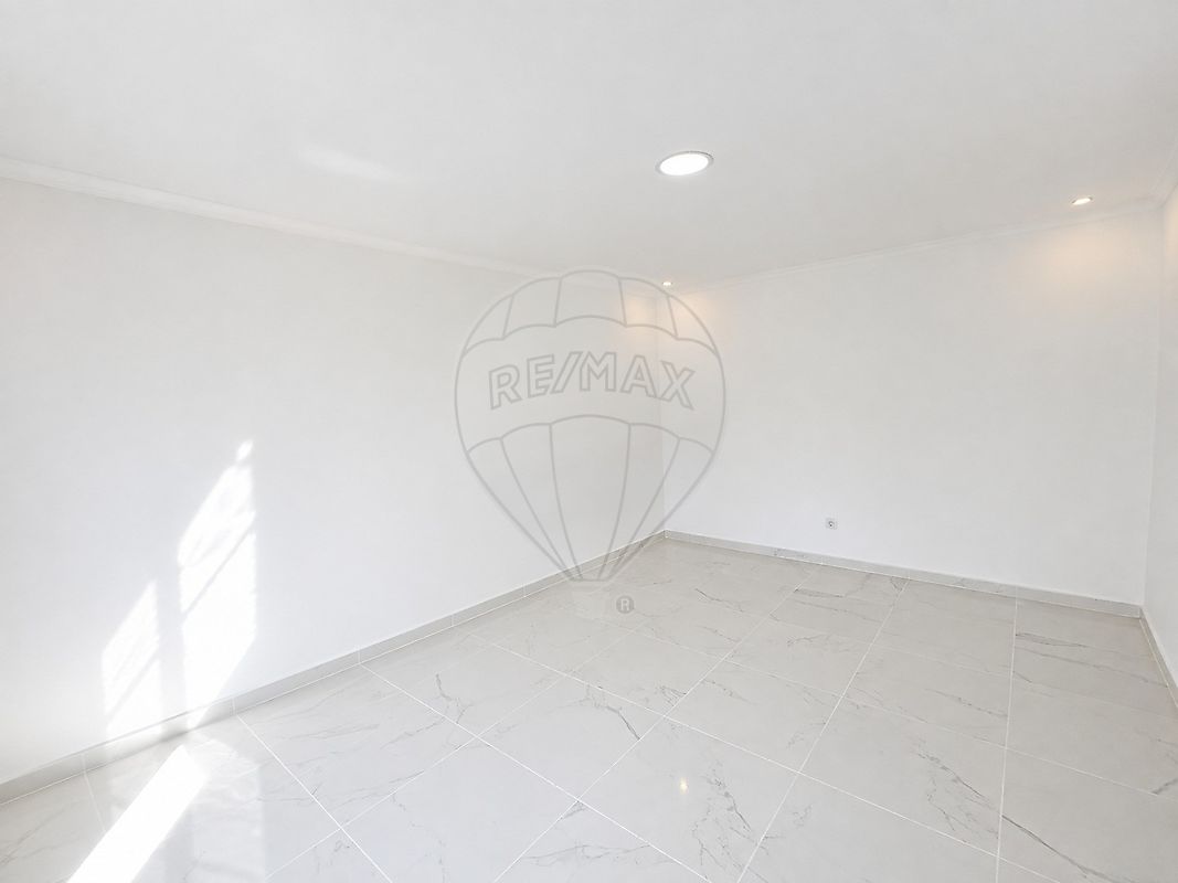 Moradia T1 à venda em Santo António da Charneca, Barreiro — foto 13