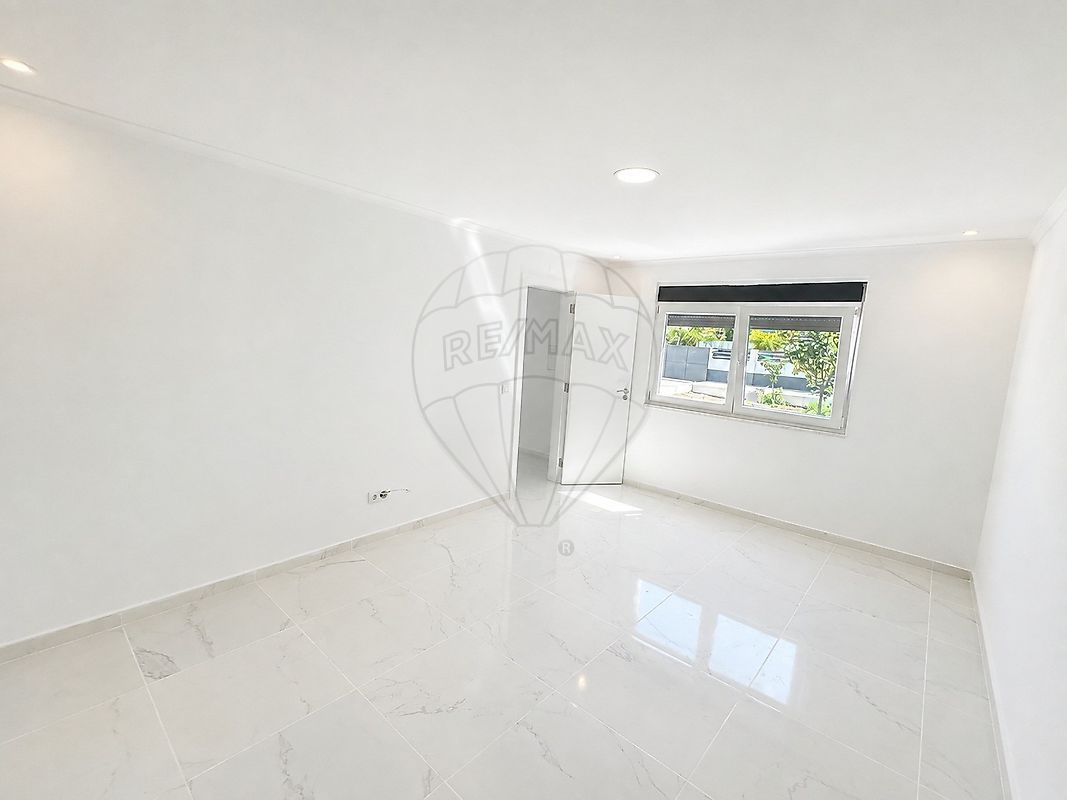 Moradia T1 à venda em Santo António da Charneca, Barreiro — foto 14