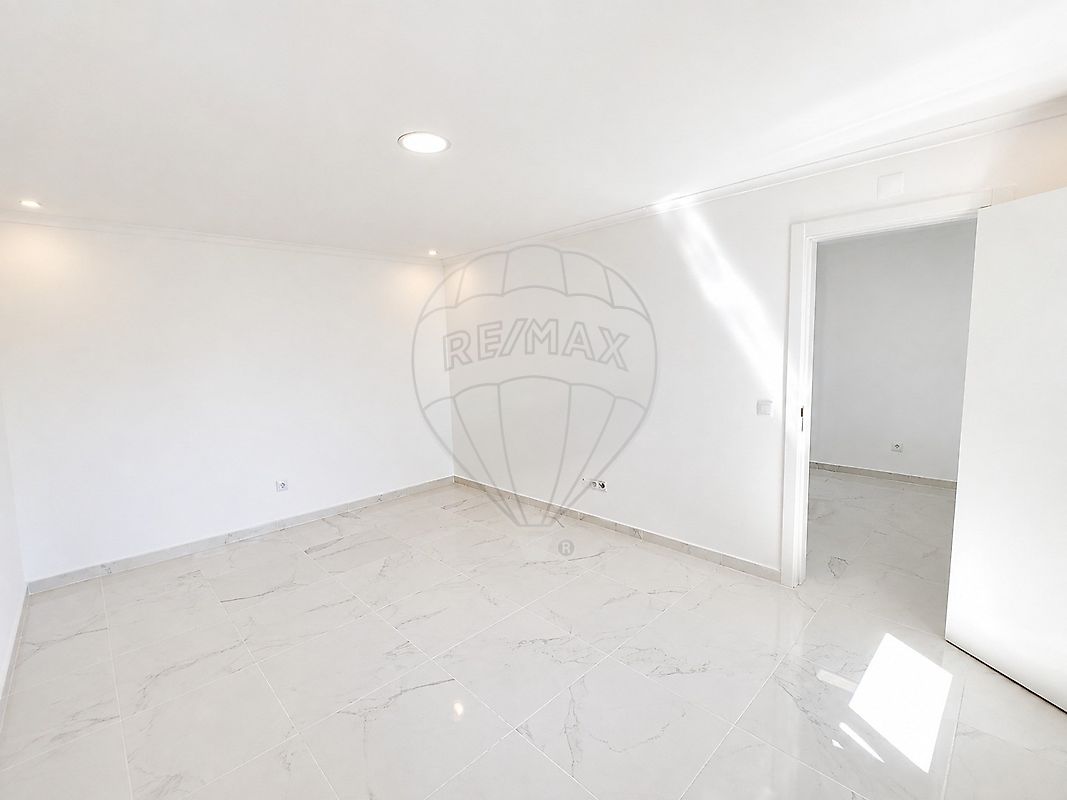 Moradia T1 à venda em Santo António da Charneca, Barreiro — foto 24