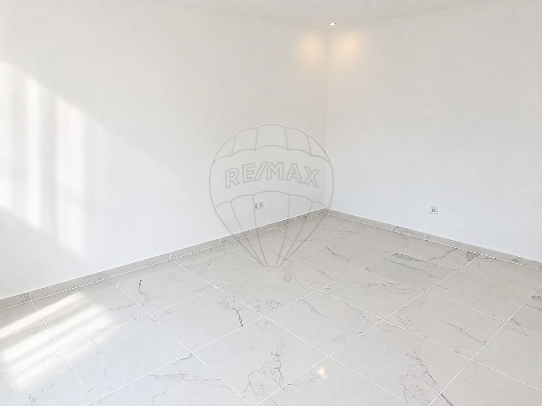 Moradia T1 à venda em Santo António da Charneca, Barreiro — foto 18
