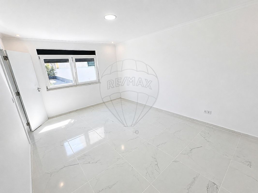 Moradia T1 à venda em Santo António da Charneca, Barreiro — foto 16